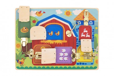 Ξύλινος Στάβλος με Κλειδαριές